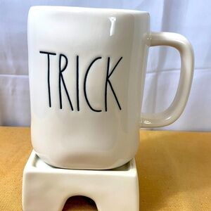 NWOT Rae Dunn Halloween Trick or Treat Coffee Mug